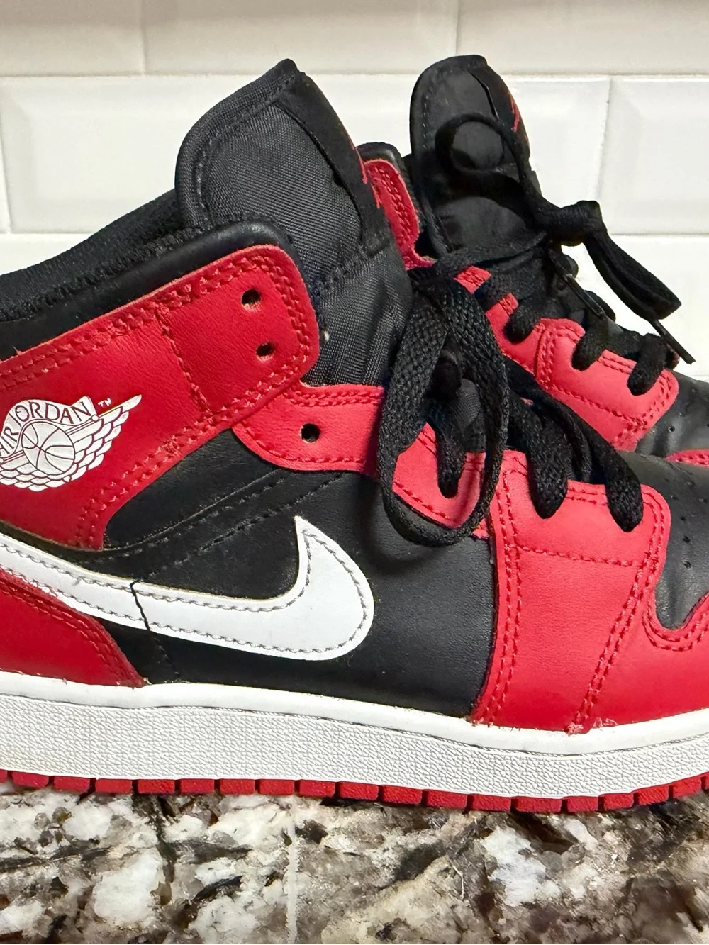 Nike Air Jordans - Picture 4 of 11